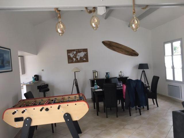 Gite Avec Piscine Privative LʼAiguillon-sur-Vie Exteriér fotografie